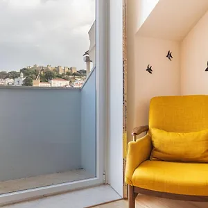 Lovelystay - With Castle View Apartment